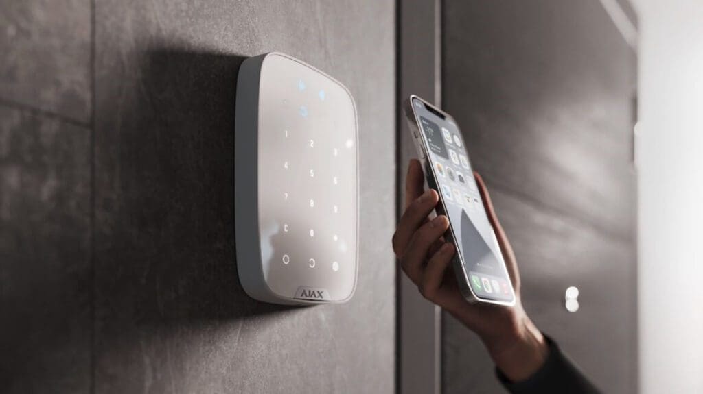 Alarm-keypad-with-app